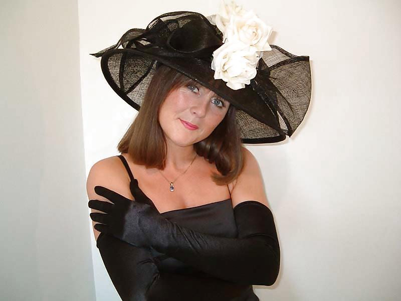 20P Amateur lady model shows potential