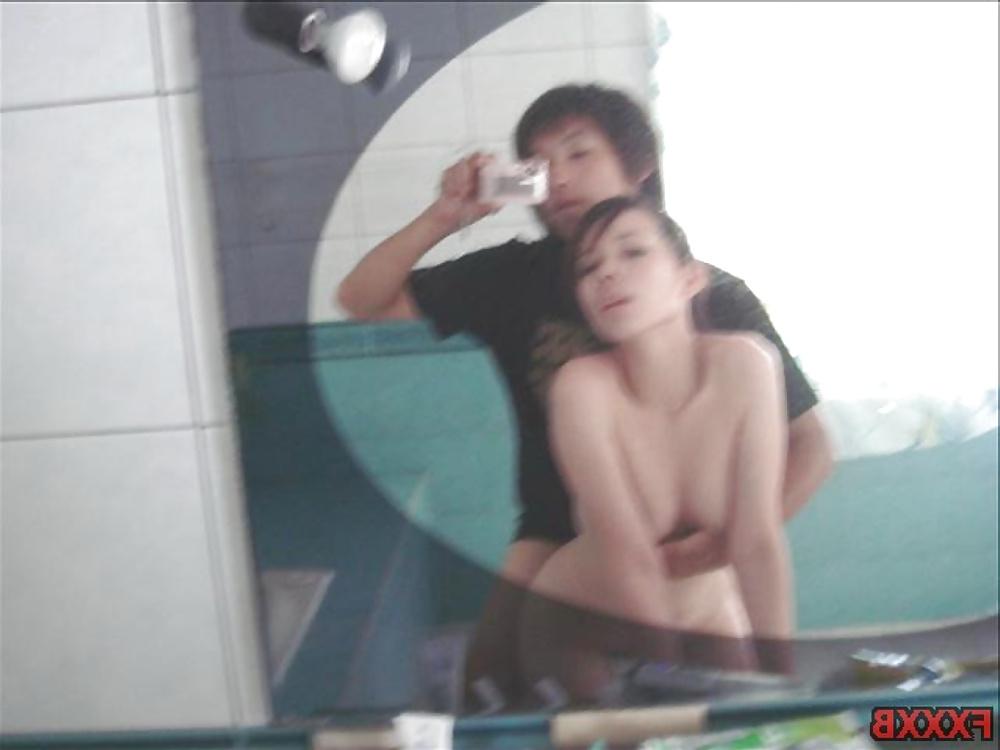 25P Private Photo's Young Asian Naked Chicks 25 TAIWANESE