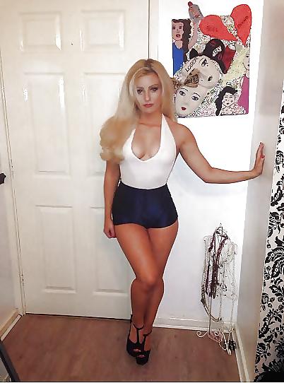 25P Sexy Blondes (Non-Porn)