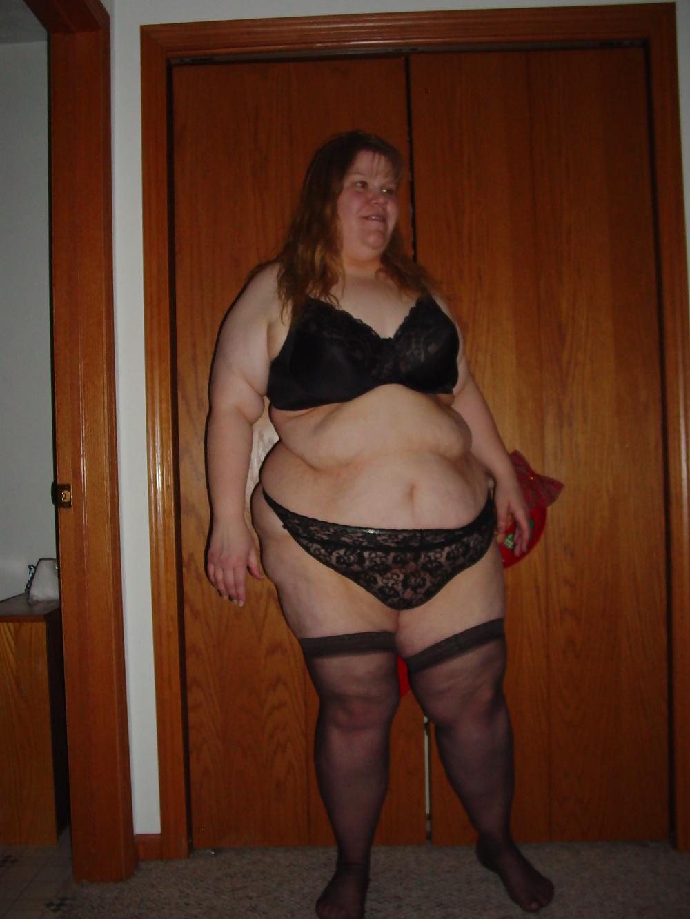 8P Bbw Kim Posing in All Her Fatness