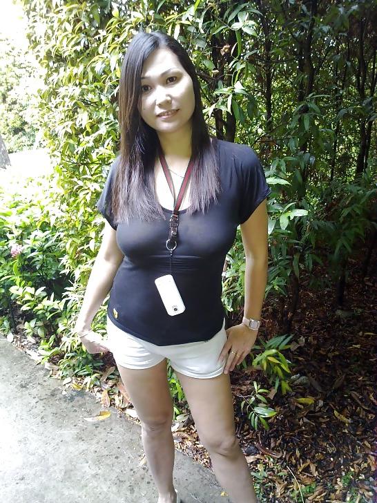 15P Private Photo's Young Asian Naked Chicks 29 SINGAPOREAN