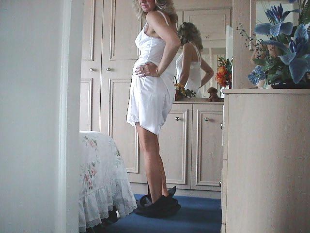 25P Amateur lady slip nylons panties
