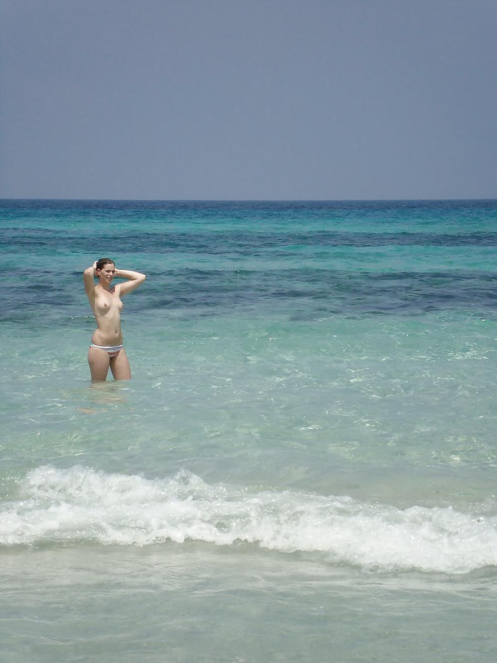 25P Leak Vacation Photos