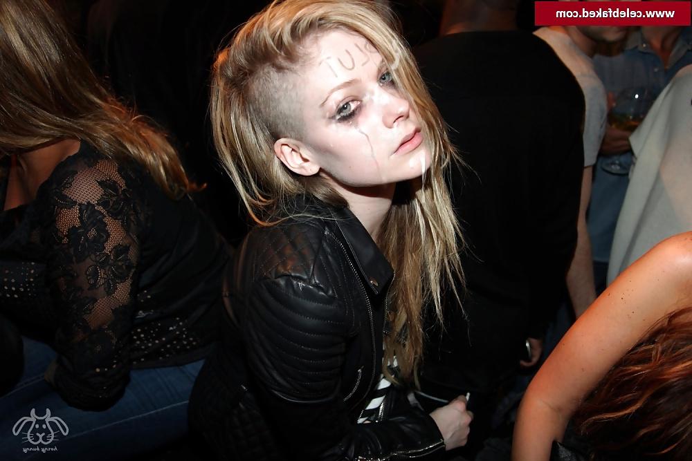 20P Avril Lavigne cumshots & bukkake #4