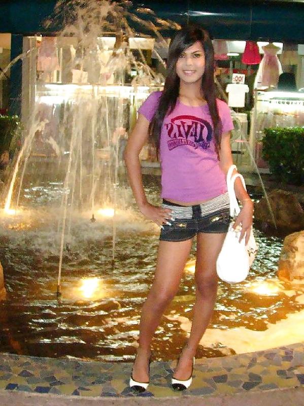 25P Pattaya Ladyboy Aum