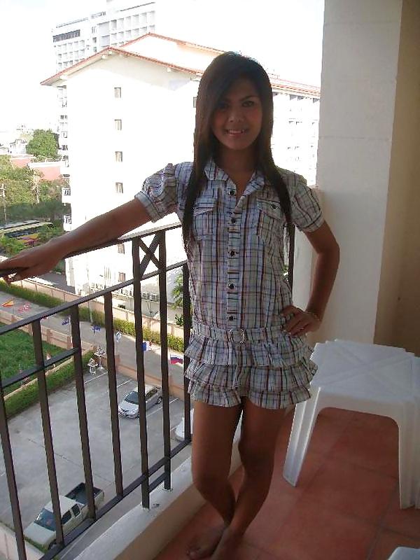 25P Pattaya Ladyboy Aum