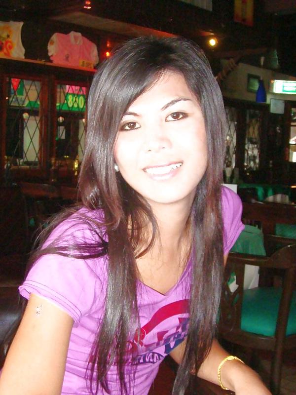 25P Pattaya Ladyboy Aum