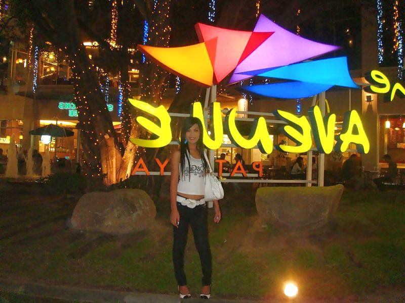 25P Pattaya Ladyboy Aum