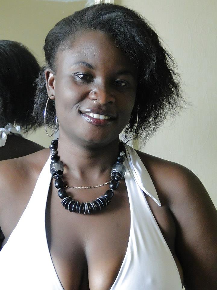25P Carol from Kenya hot and naughty girl.