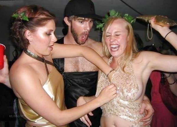 25P Groping pics