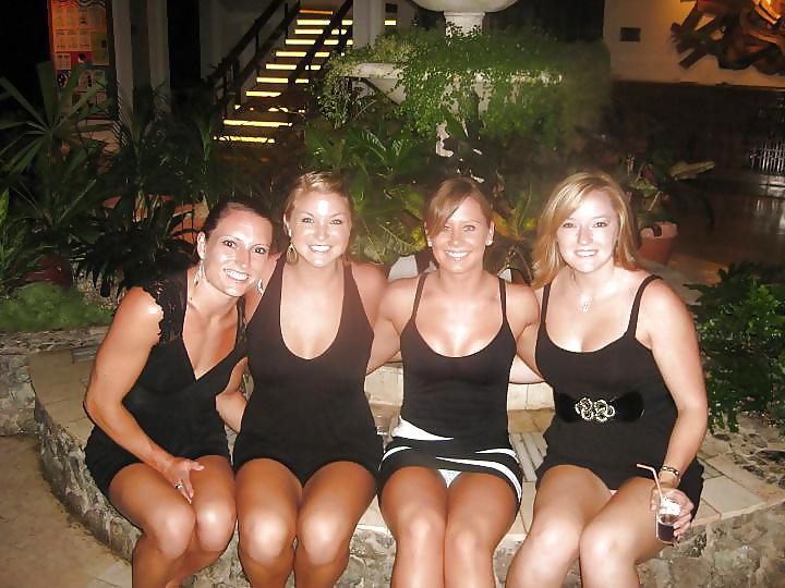 17P Random upskirt
