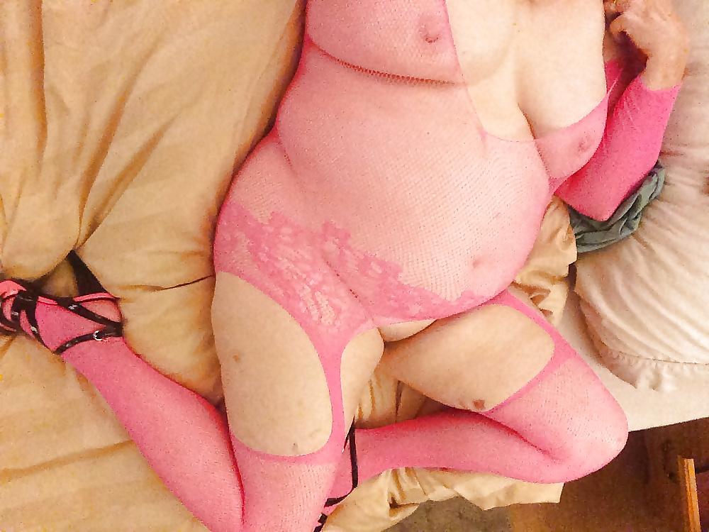 25P Mature BBWs in stockings 35
