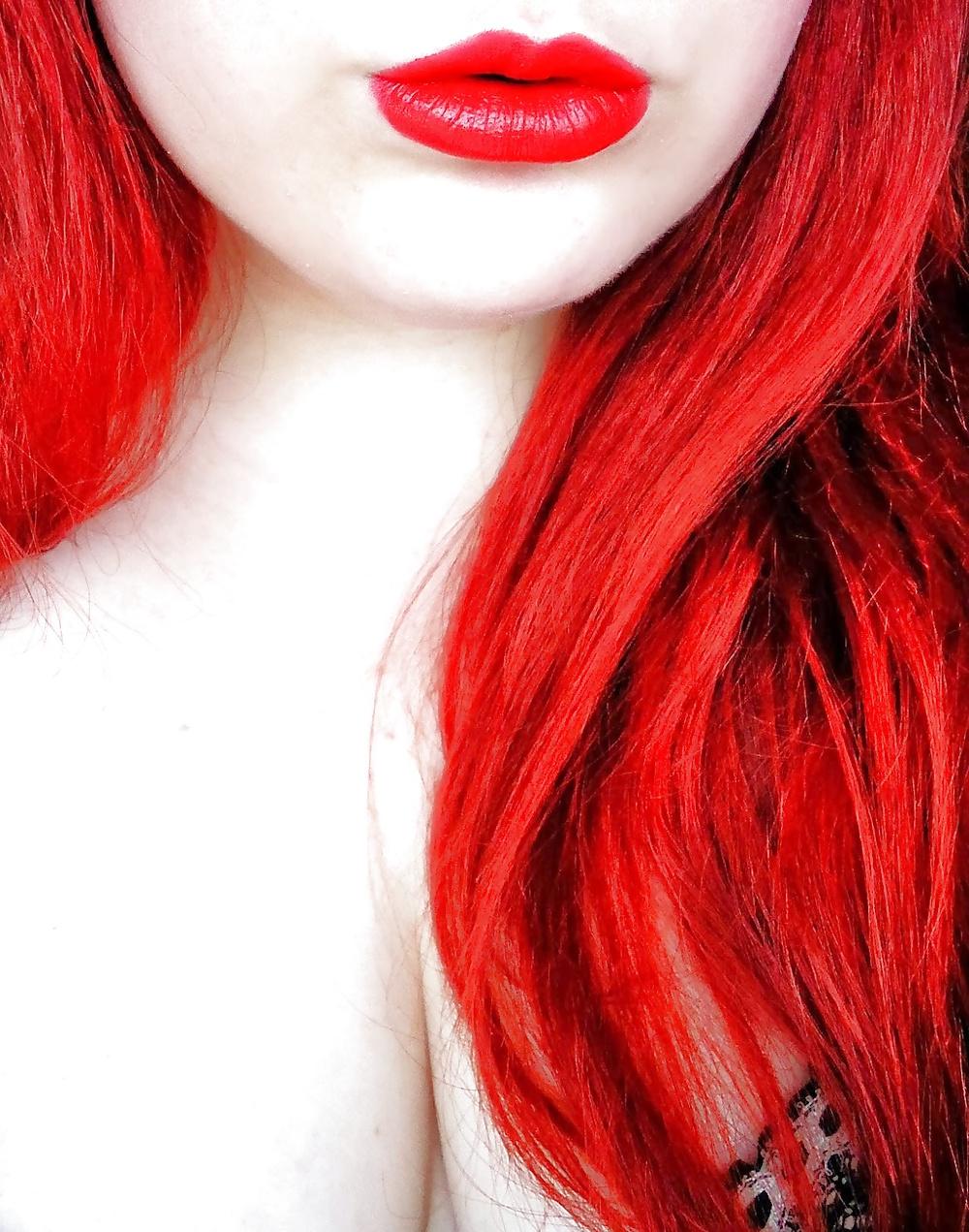 25P Gorgeous BBW! Redhead