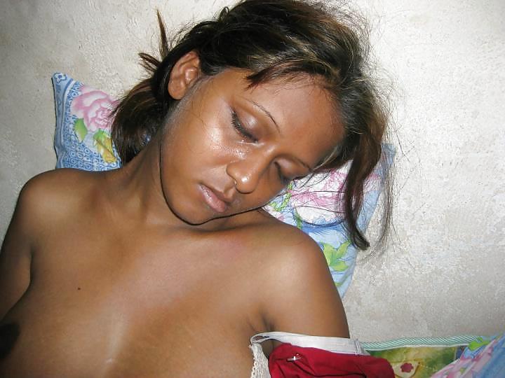 25P Private Photo's Young Asian Naked Chicks 44 (Maldivian)