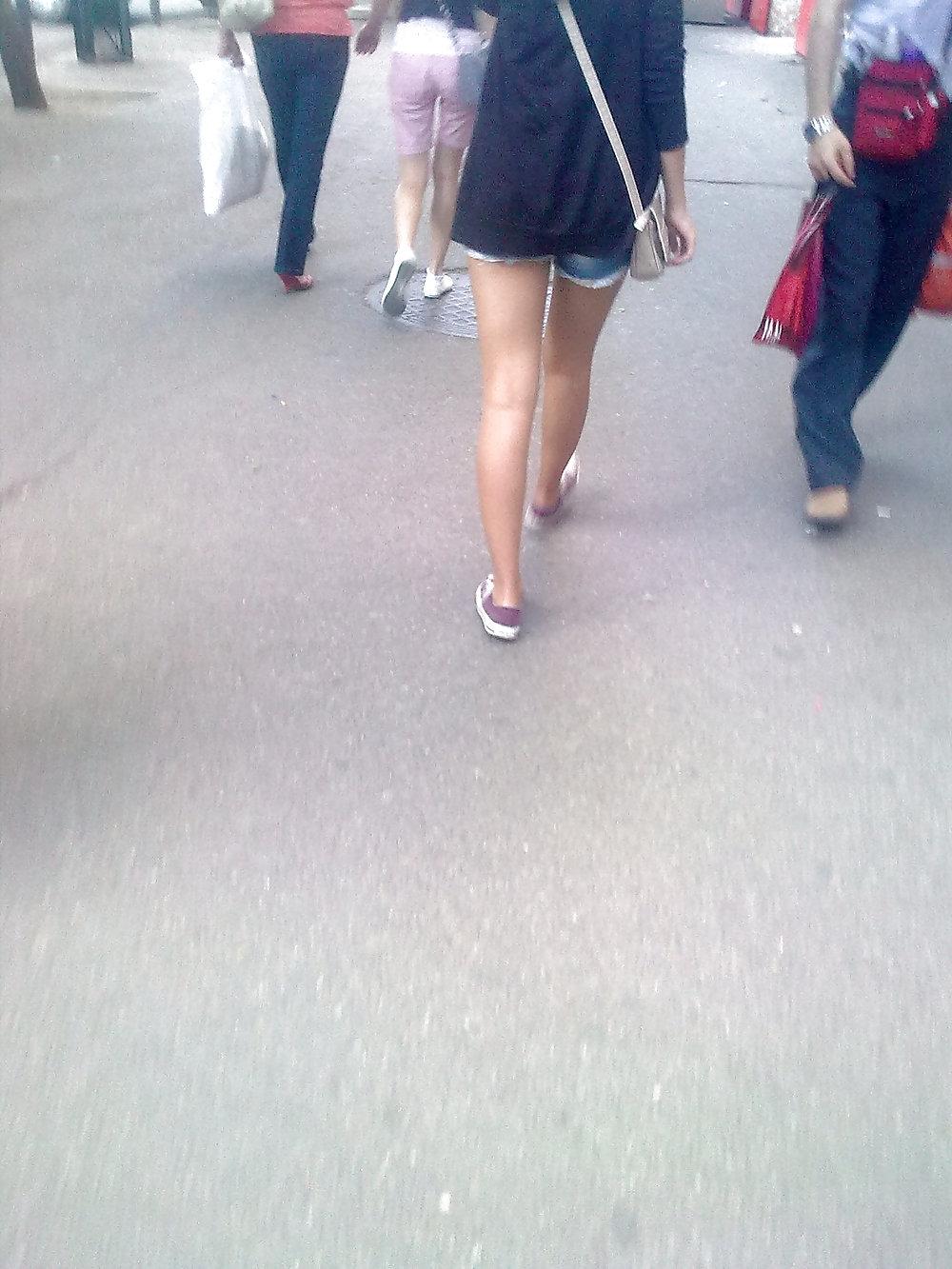 25P Upskirt in Buc