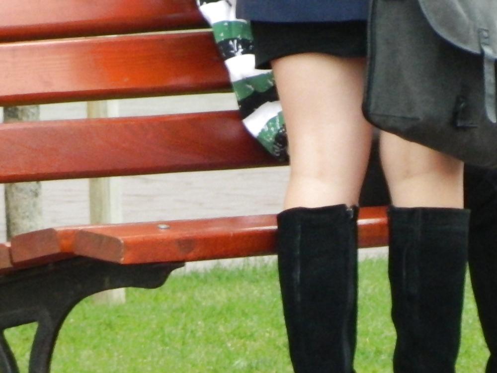 25P Upskirt in Buc