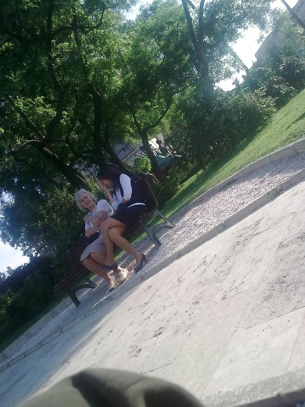 25P Upskirt in Buc