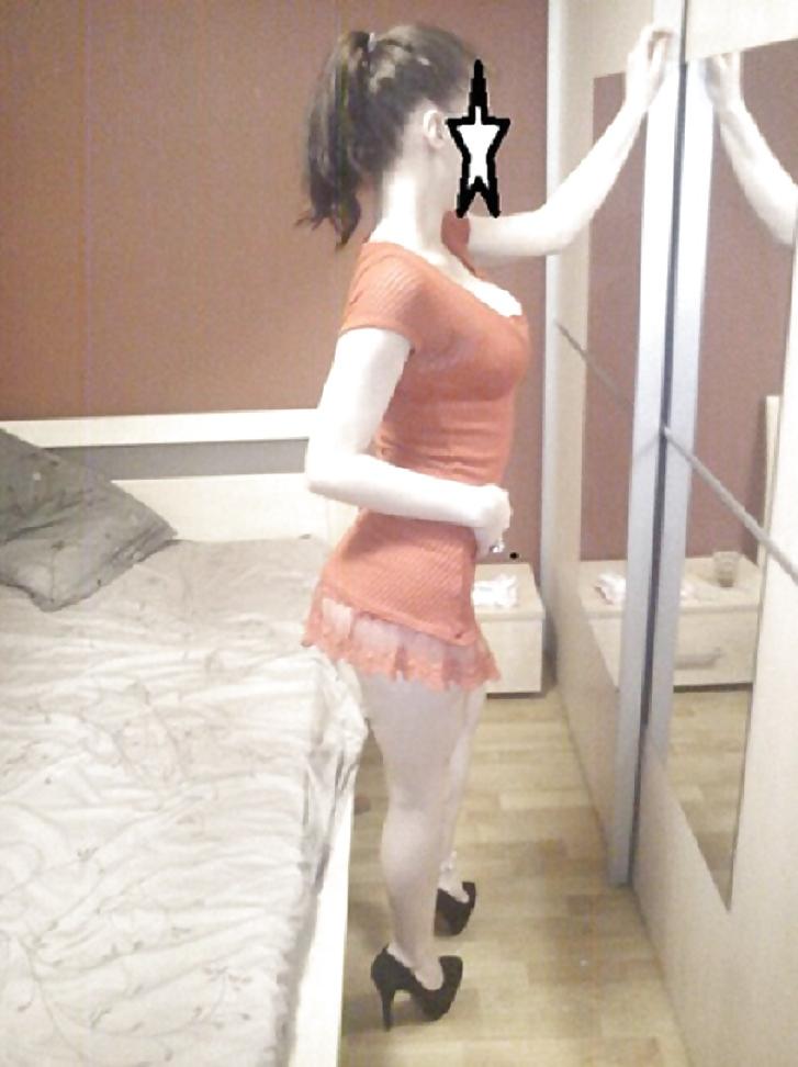 25P Romanian Escort