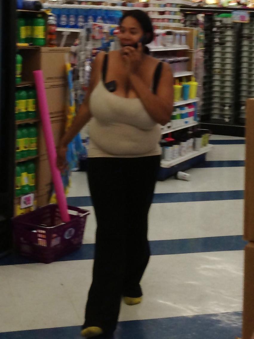13P Candid Black BBW Massive Fat Tanktop Tits