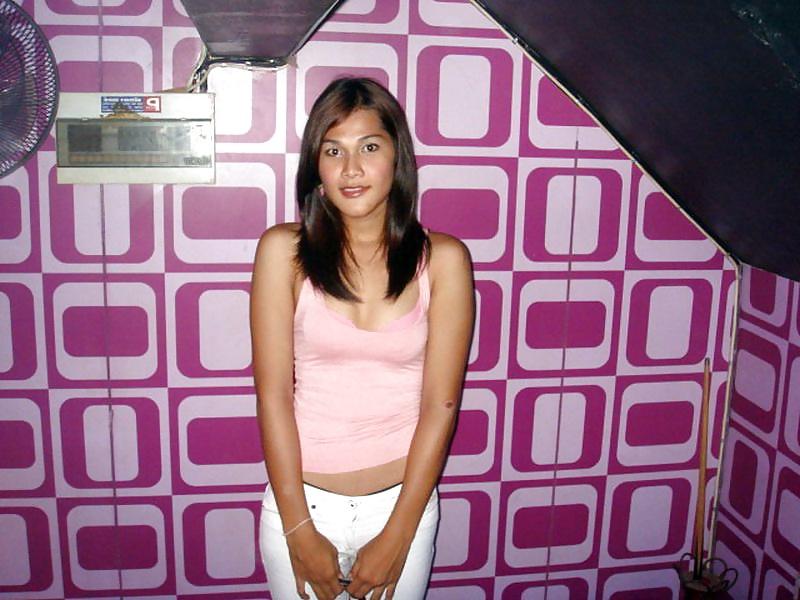 21P Pattaya Ladyboy Pinky