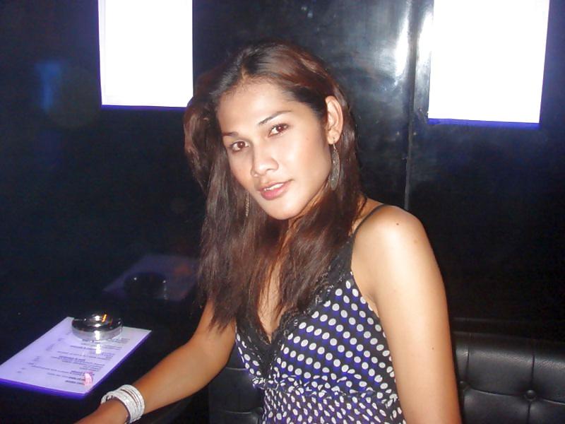 21P Pattaya Ladyboy Pinky