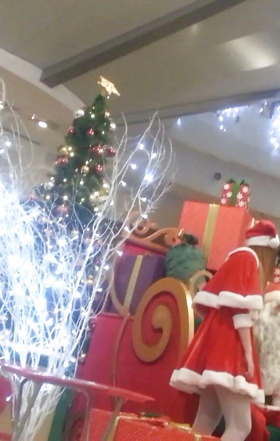 16P Spy sexy teens santa 's aid romanian