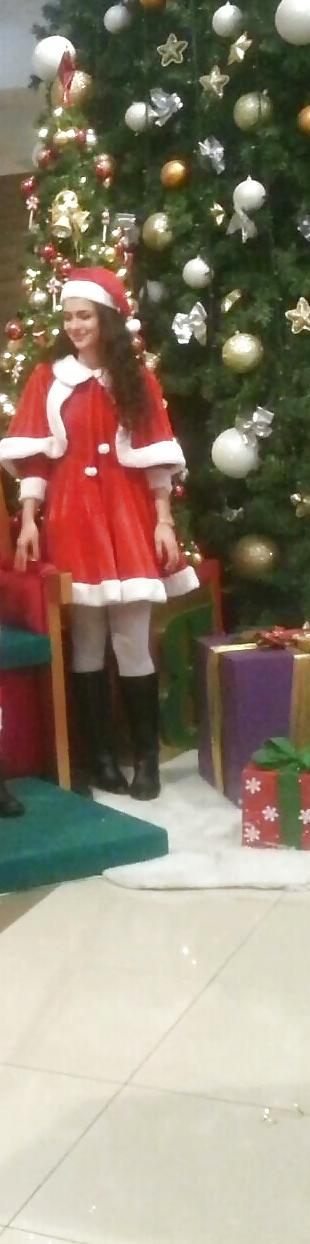 16P Spy sexy teens santa 's aid romanian