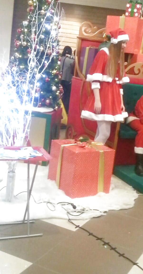 16P Spy sexy teens santa 's aid romanian
