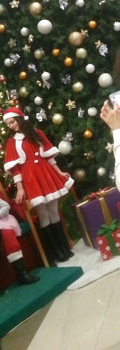 16P Spy sexy teens santa 's aid romanian