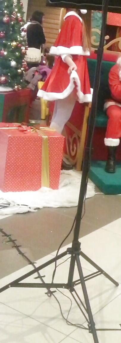 16P Spy sexy teens santa 's aid romanian