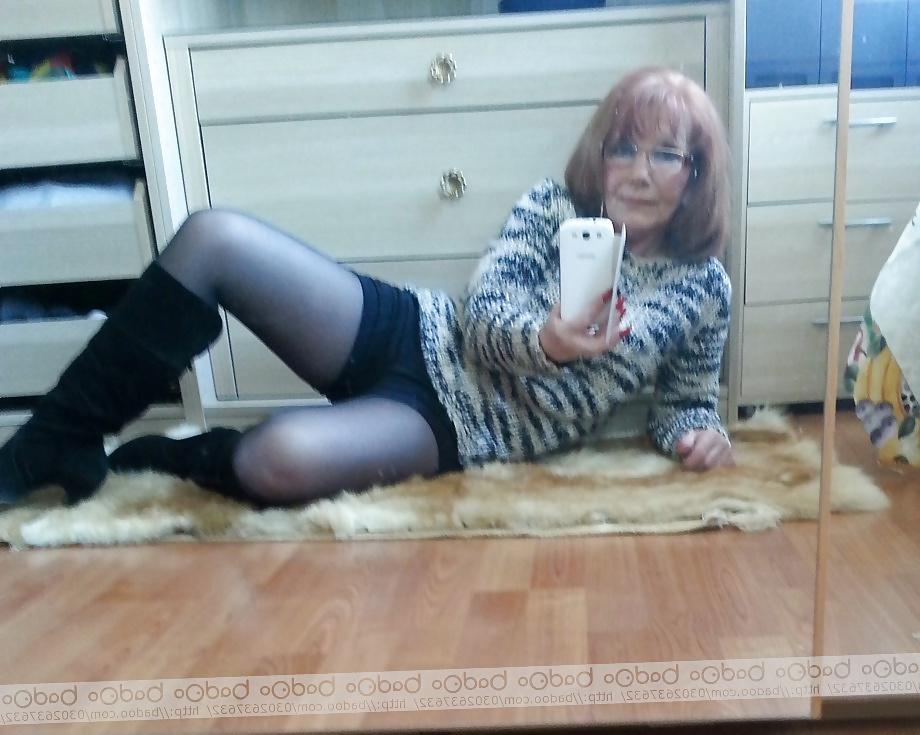 25P SEXY GRANNY