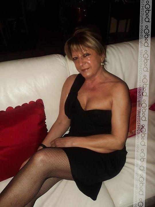 25P SEXY GRANNY