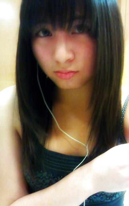 8P Stephie hot asian slut