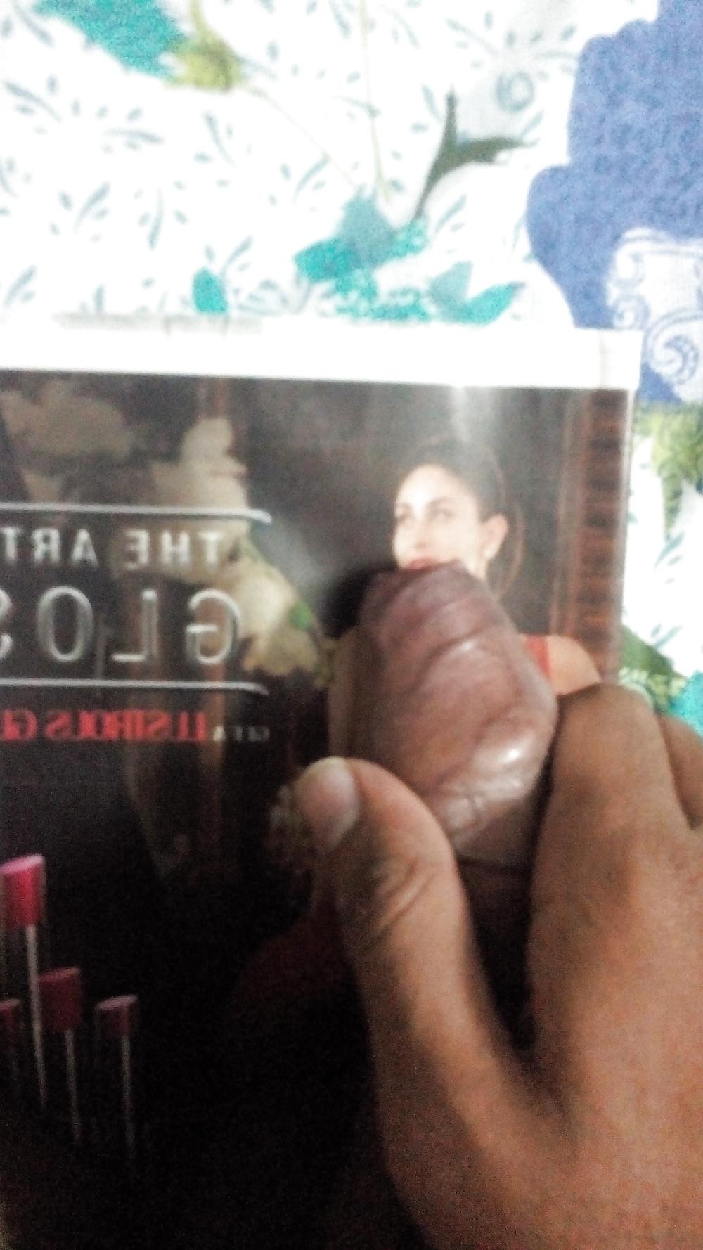 7P Rubbing my cock on kareena kapoor