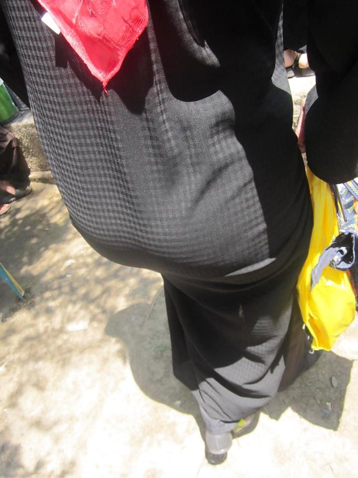 25P Candid Arab Ass (Part2)