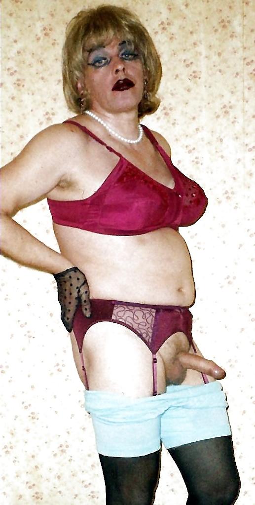 25P Larisa! Russian mature transvestite!