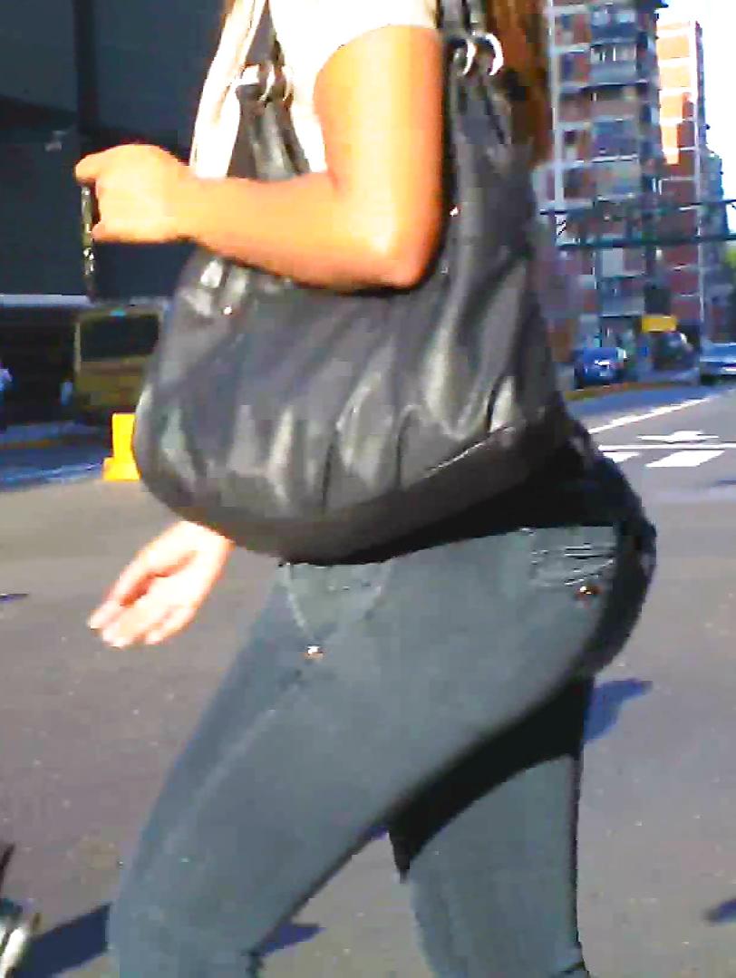 14P Tight Jeans Bubble Butt 2