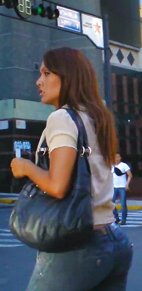 14P Tight Jeans Bubble Butt 2