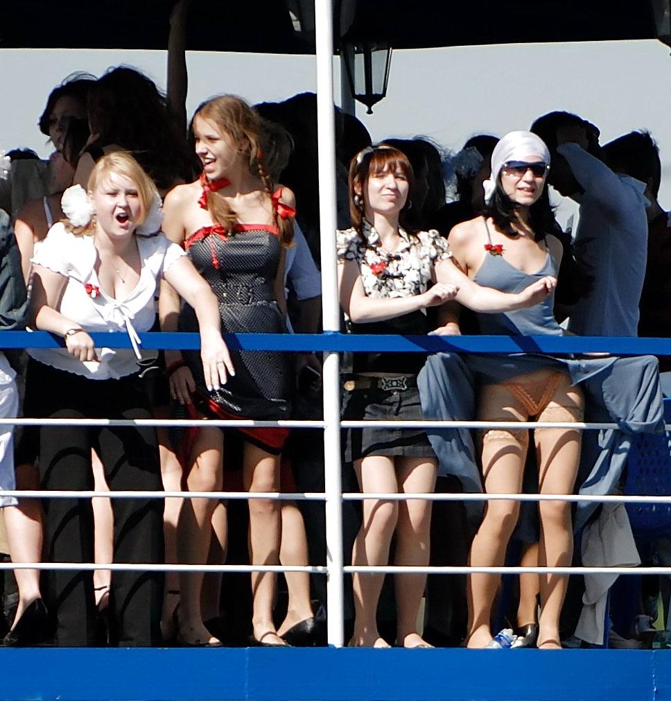 25P Upskirt 10