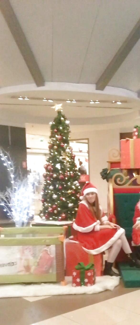 19P Spy sexy teens santa ' s aid romanian
