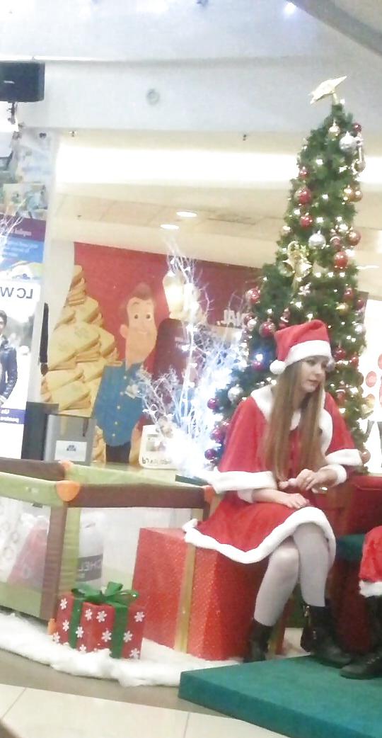 19P Spy sexy teens santa ' s aid romanian