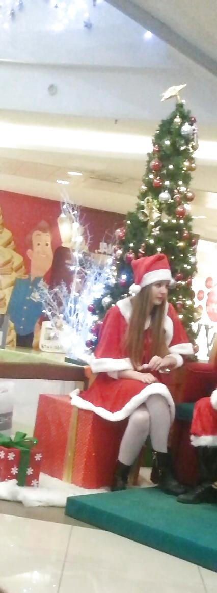 19P Spy sexy teens santa ' s aid romanian