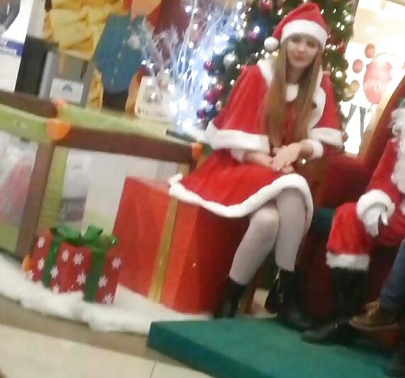 19P Spy sexy teens santa ' s aid romanian