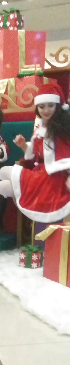 19P Spy sexy teens santa ' s aid romanian