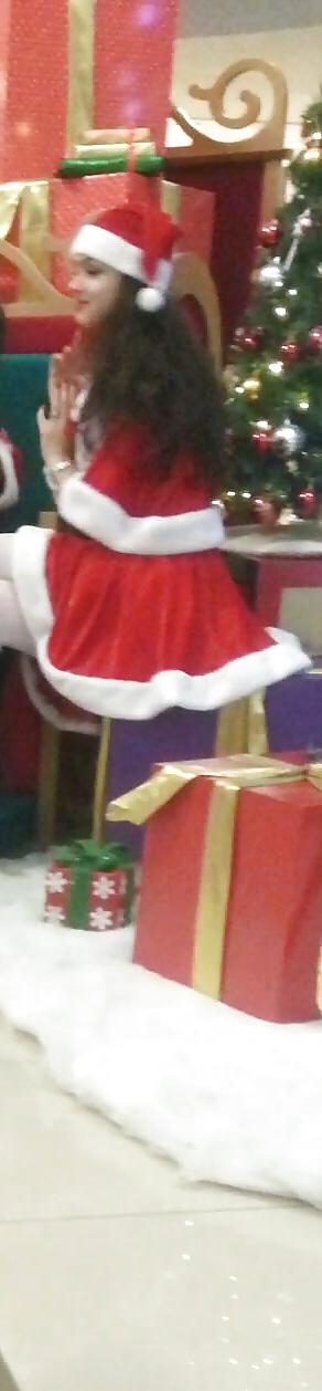 19P Spy sexy teens santa ' s aid romanian