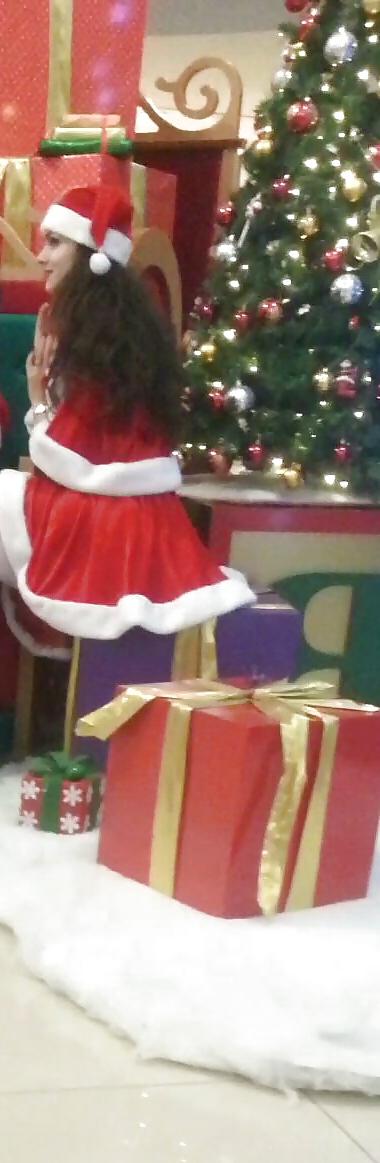 19P Spy sexy teens santa ' s aid romanian