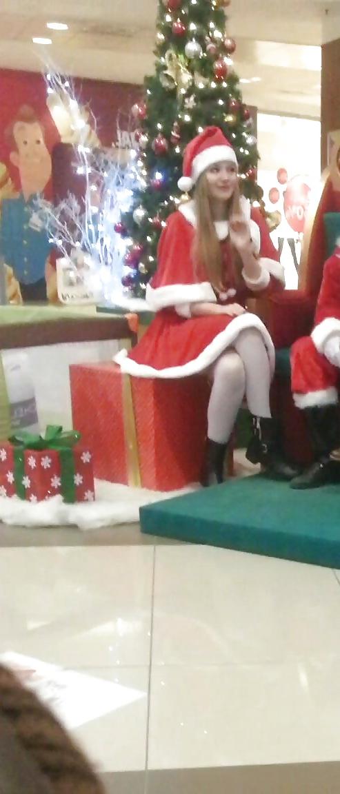 19P Spy sexy teens santa ' s aid romanian