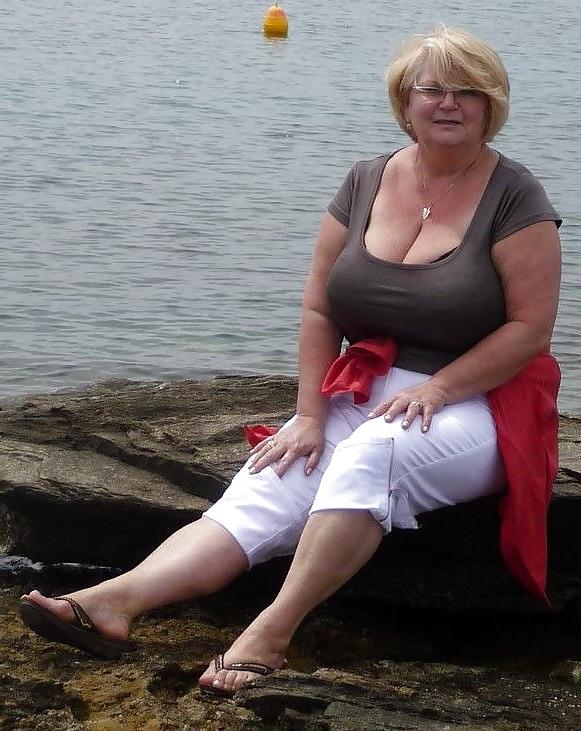 15P Mature-BBW-Ladies 565
