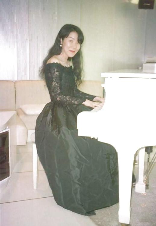 16P Japanese Amateur a piano sex player