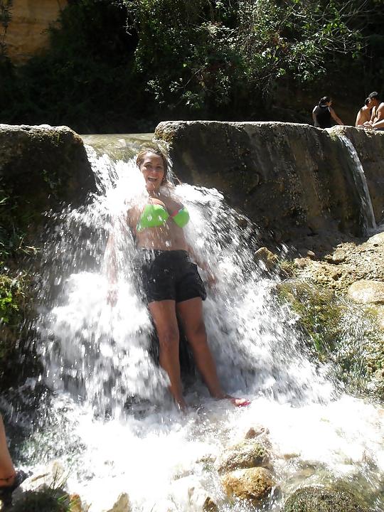25P Mature Colombia With Voluptuous Hot Body